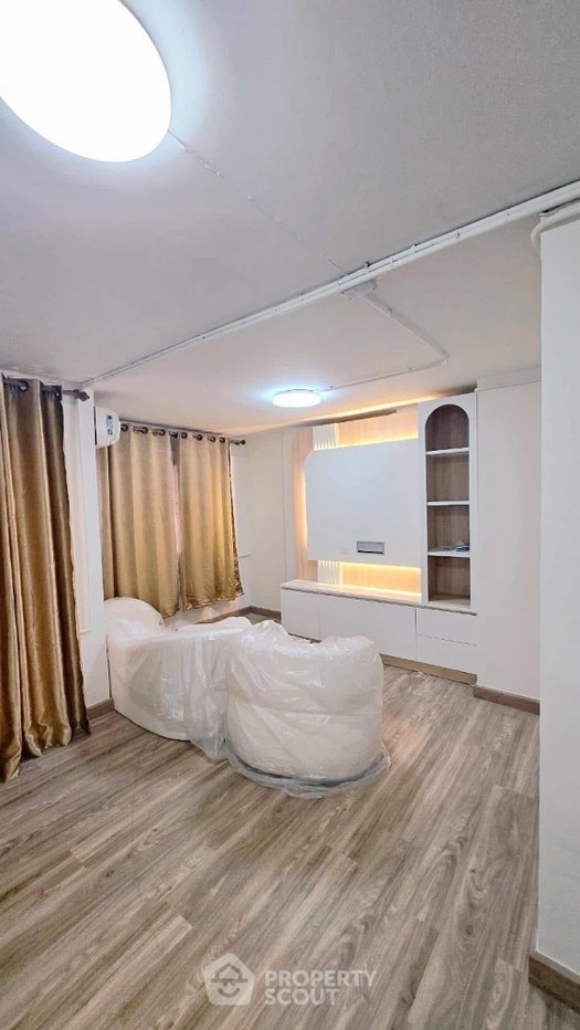 picture 1-BR Condo At Assagarn Place Ramkhamheang Condominium (ID 2169125) - 1/6