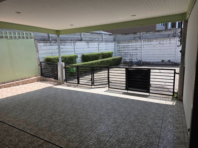 3-bed townhouse for sale, 110 sqm, 33.4 sq wah, The Connect Prachauthit 27