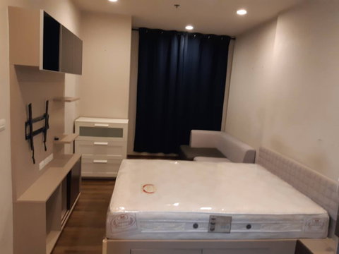 Condo for rent, Onyx Phaholyothin (200m from BTS Saphan Khwai), 1 Bedroom, 40 sqm, 11th floor, (pool view).