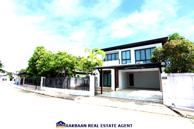 บ้านเดี่ยว สถาบันบัณฑิตพัฒนบริหารศาสตร์ (นิด้า) : ขายบ้านเดี่ยว อควา ดิวิน่า รามคำแหง 96.2 ตร.ว. 5 ห้องนอน 3 ห้องน้ำ 1 ห้องเมท พร้อมเข้าอยู่
