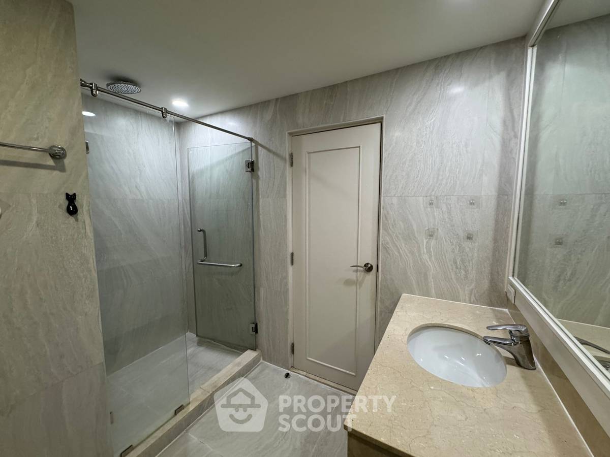 picture 3-BR Condo For Sale, Wilshire Phrom Phong, 10th Floor Near BTS Phrom Phong (ID 512205) - 22/31