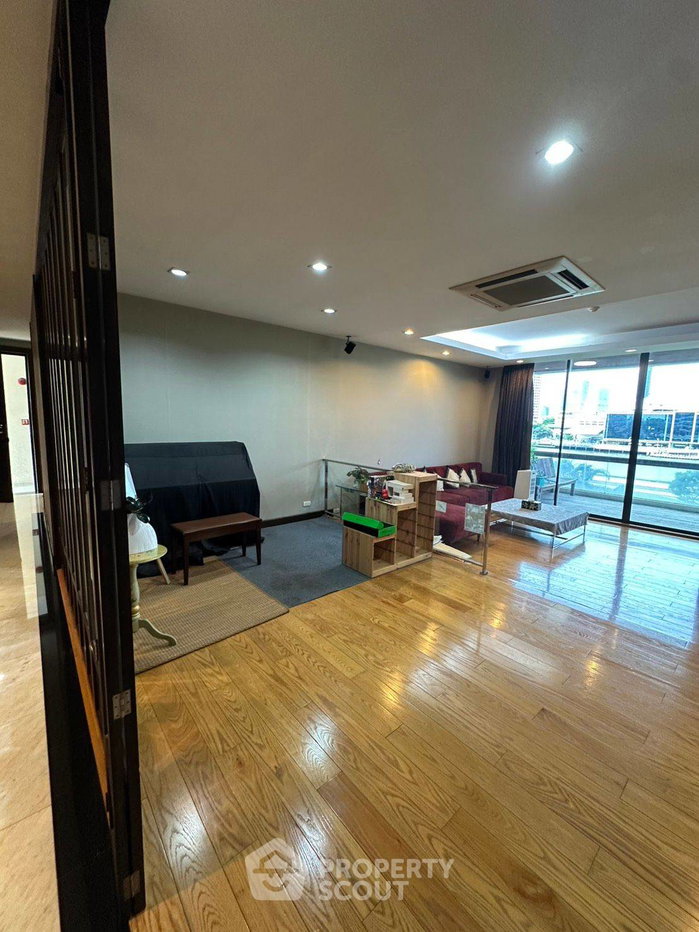 รูป คอนโด 3 ห้องนอน 200 ตร.ม. River House Condominium ใกล้ MRT หัวลำโพง (ID 3247835) - รูปที่ 4/22