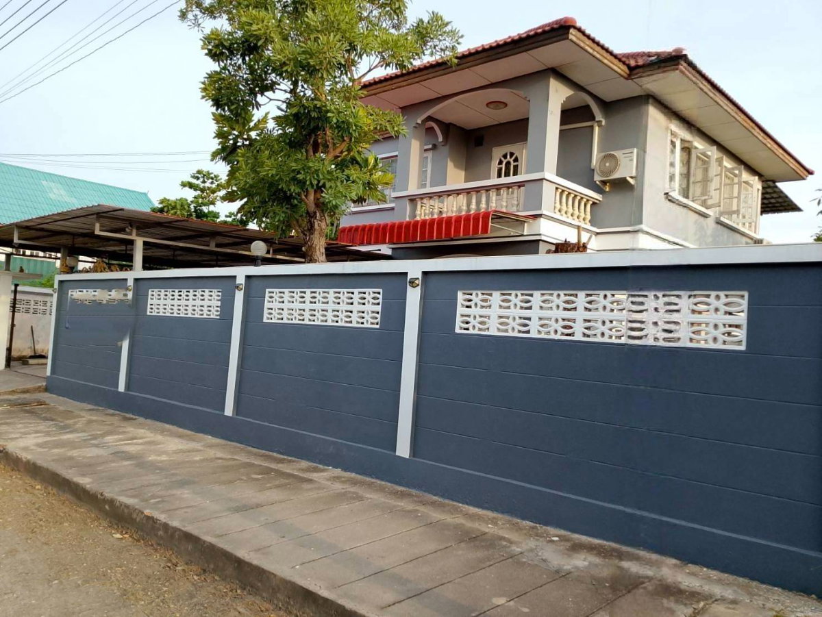 รูป ขายบ้านสวย 90 ตรว. หมู่บ้านเมืองเอก บางปู ทำเลดีติดถนนสุขุมวิท ใกล้สถานตากอากาศบางปู เพียงหิ้วกระเป๋าเข้าอยู่ได้เลย - รูปที่ 1/9