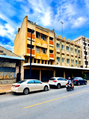 Shophouses for sale Boromrajonani College of Nursing Nakhon Ratchasima : 🏢🔥 3.5-story shophouse for sale in the heart of Korat city 🔥🏢 📍Nakhon Ratchasima City 💰 Price: 11,900,000 THB (Reduced to 10,500,000 THB) 