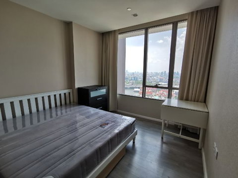 Condo for rent: 333 Riverside, 47 sq.m., 32nd floor, Building B.