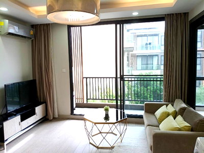 Condos for rent 700 Year Sports Arena Chiang Mai : Condo 8, Santitham, Chiang Mai, 37 sq m, pool view, fully furnished, 15,500 THB/month)