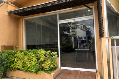 Office for rent วิทยาลัยอาชีวศึกษาเอี่ยมละออ : 			BTS Saint Louis 723m. Assumption Primary School Sathorn 9-15 ABAC Yannawa Narathiwat 2-10. shop and          