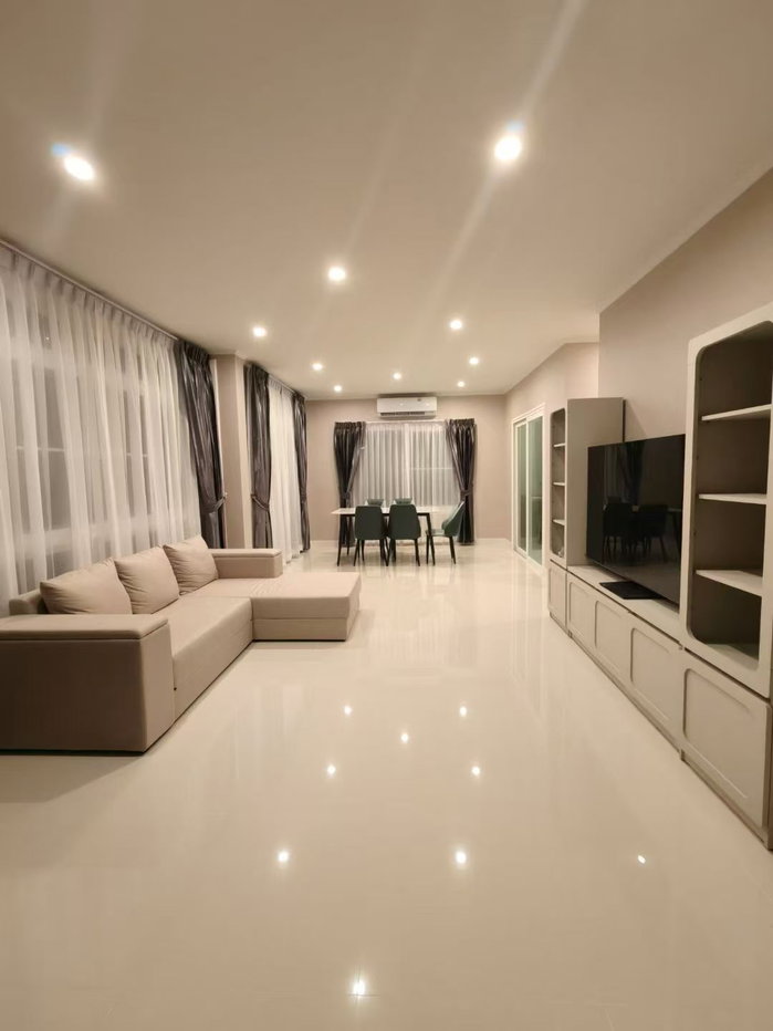 รูป ให้เช่าบ้านเดี่ยวหลังริม 4 ห้องนอน ทำเลบ่อวิน พื้นที่เยอะ ใกล้ตลาดและนิคมอุตสาหกรรม - รูปที่ 3/14
