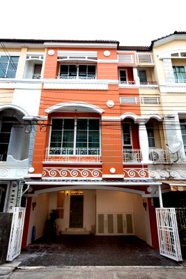 เช่าทาวน์โฮม กรุงเทพมหานคร : 📌 ให้เช่าทาวน์เฮาส์ 3 ชั้น บ้านกลางเมือง ลาดพร้าว-โยธินพัฒนา 3 ห้องนอน 4 ห้องน้ำ