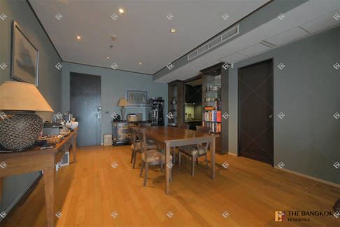 The Madison Condominium Sukhumvit 41 near BTS Phrom Phong Premium Luxury Condo in Prime Location