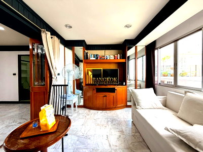 คอนโดให้เช่า : Witthayu Complex | Great Value 2 Bedroom Condo in Prime Area - BR18708CD