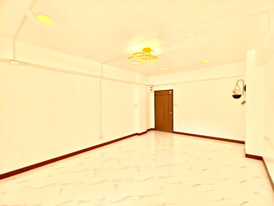 Condos for rent : Condo for rent, Baan Thongthip Condotel, 29 sq.m., 1st floor. Beautifully renovated unit. Great value, attractive price, near The Mall Bangkapi.