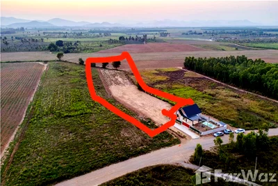 Houses for sale Hua Hin Prachaubkirikhan : 2 Bedroom House for sale in Thap Tai, Prachuap Khiri Khan  6733600
