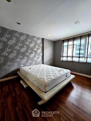 Condos for sale : Great Value 1-BR At The Clover Thonglor Residence Near BTS Thong Lor (ID 3247869)