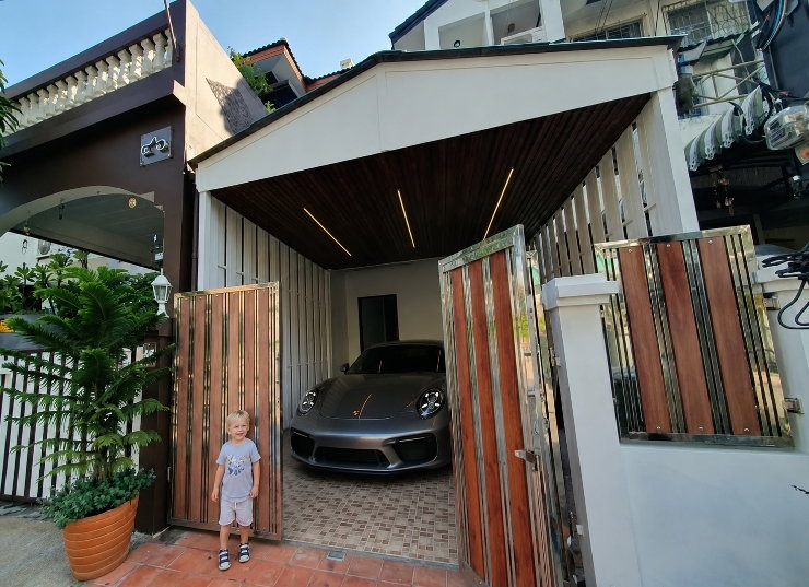 For Rent ให้เช่าทาวน์โฮม3 ชั้น4ห้องนอนสภาพใหม่ เฟอร์นิเจอร์พร้อมเครื่องใช้ไฟฟ้า พร้อมอยู่🏕