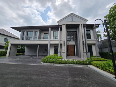 [Dream Home Offer] Grand Bangkok Boulevard Pinklao–Kanchana — A Luxury Home for Everyone's Lifestyle, 190 sq.wah Land Plot Near the Clubhouse.