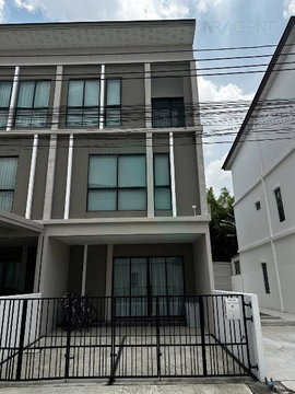 ขายทาวน์เฮาส์ โครงการ พาทิโอ ศรีนครินทร์ - พระราม 9 3 ชั้น 3 ห้องนอน 3 ห้องน้ำ