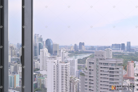 Q1 Sukhumvit ใกล้ BTS สถานีนานา