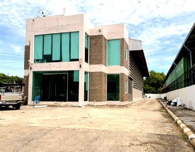 เช่าโรงงาน บางลำภู(บางโพ) : ให้เช่าโกดังพร้อมสำนักงาน พื้นที่ดิน 1 ไร่ / พื้นที่ใช้สอย 432 ตารางเมตร / ทำเล บางบัวทอง / ซอยการไฟฟ้าบางบัวทอง / รถเทรลเลอร์ เข้าออกได้