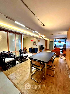 Condos for rent : 24th-Floor 2-BR At I.T.F. Silom Palace Near BTS Chong Nonsi (ID 3250749)