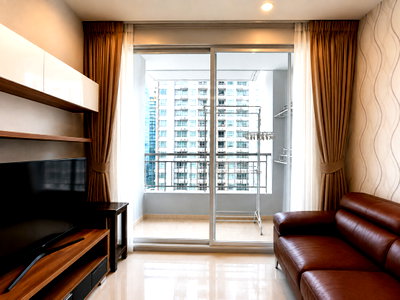 ขายคอนโด : ขายคอนโด ชั้นสูง วิวสวย !! เซอร์เคิล คอนโดมิเนียม (Circle Condominium) 48 ตรม ชั้น 17 ใกล้ MRT เพชรบุรี