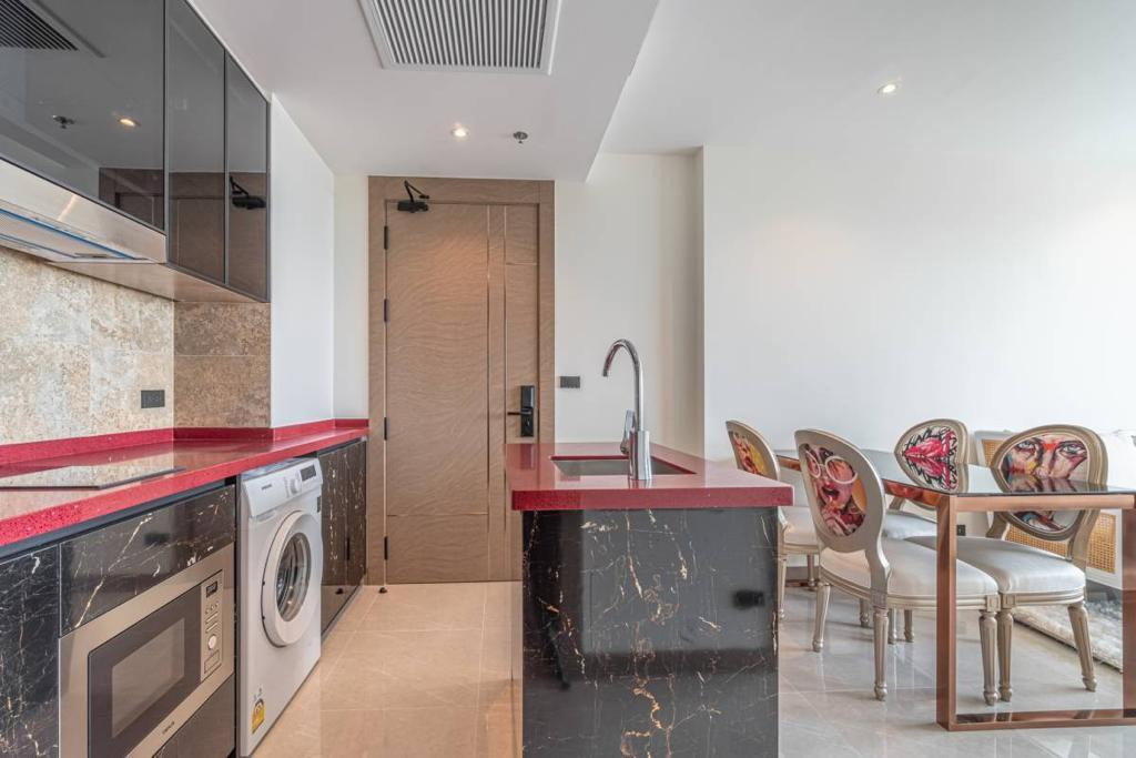 รูป For sale Condo The Riviera Ocean Drive fully furnished (S03-2681(S)) - รูปที่ 24/28