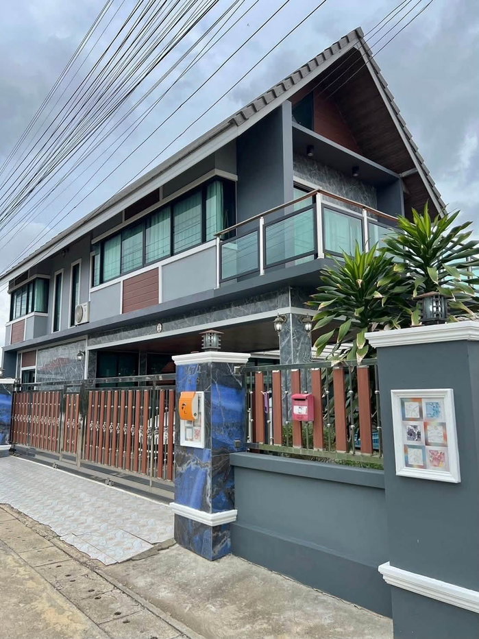 รูป 🏡 ขายด่วน! พูลวิลล่า 2 ชั้น 6 ห้องนอน ทำเลป่าแดด-แม่เหียะ ใกล้สนามบิน 📞 063-6649056 - รูปที่ 18/35