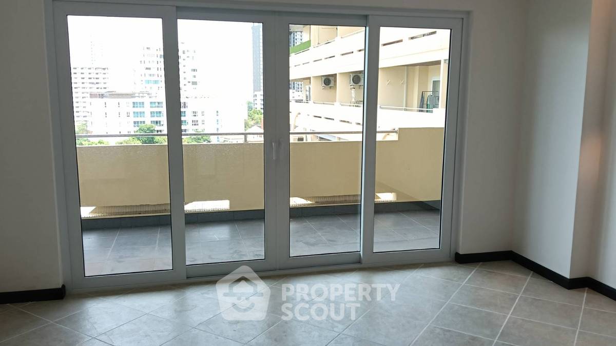 รูป คอนโด 3 ห้องนอน เลี้ยงสัตว์ได้ View Talay 5 Condominium Jomtien (ID 1470802) - รูปที่ 8/22