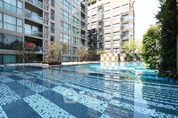 picture 47 Sqm 1-BR Condo At Via Botani Near BTS Phrom Phong (ID 2316920) - 5/11