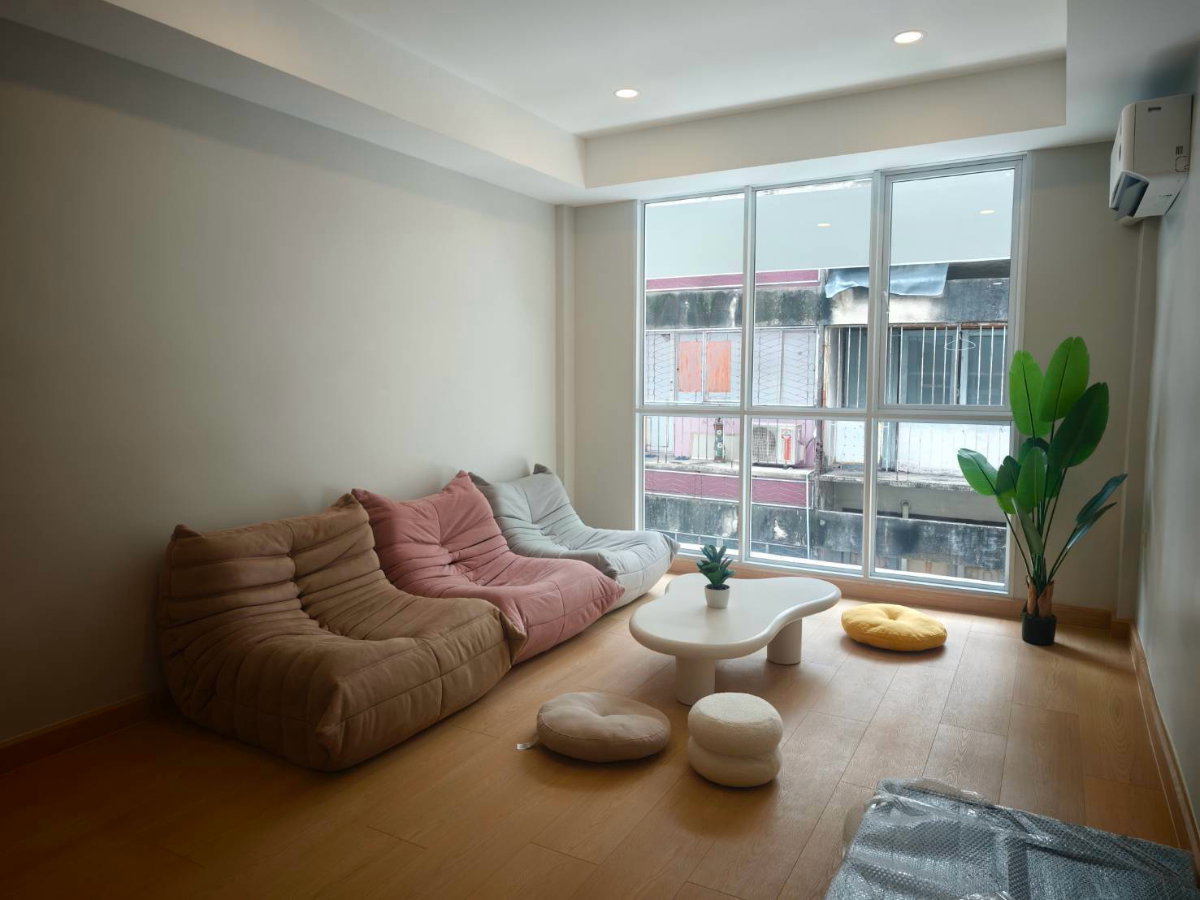 รูป LTH16106 - Townhouse for Sale On Nut | 200 sq.m. | 3 Beds 4 Baths + Maid Room | BTS On Nut | 8.5 MB - รูปที่ 1/7