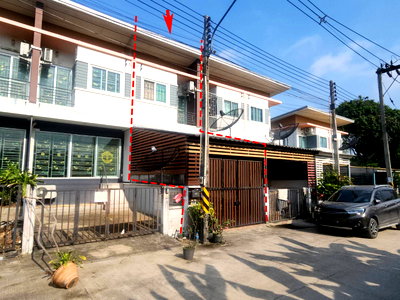 Townhouses for sale Ammata City Industrial Estate : TOWN HOUSE 16 Sq.w. Si Racha Chonburi for 1.6M
