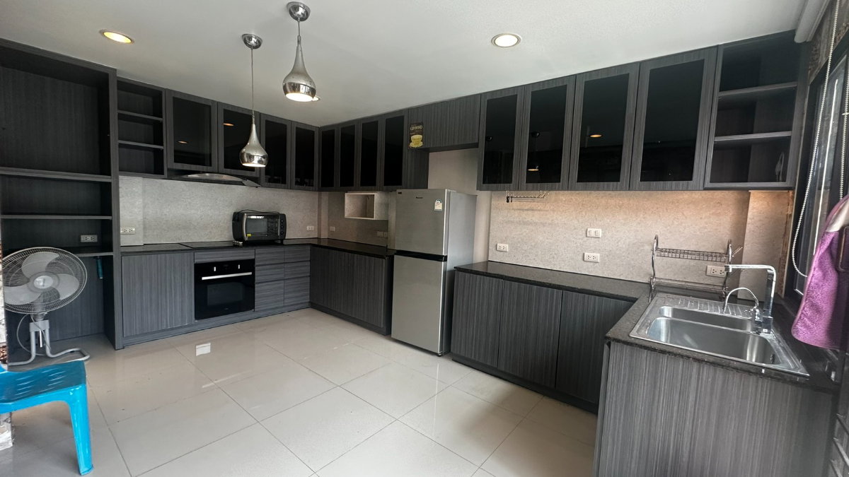 รูป ขายบ้านกลางเมืองกัลปพฤกษ์ หลังมุม 32.6 ตร.วา | 3 ชั้น | 3 ห้องนอน | 3 ห้องน้ำ | 4.49 ล้านบาท สนใจทัก line: minniemah - รูปที่ 12/27
