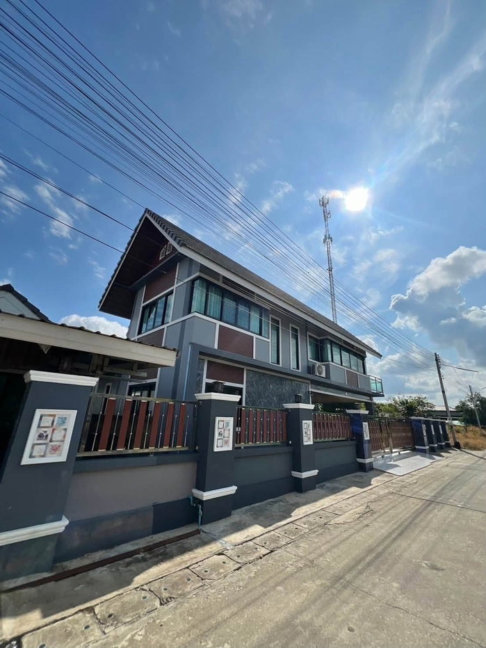 รูป 🏡 ขายด่วน! พูลวิลล่า 2 ชั้น 6 ห้องนอน ทำเลป่าแดด-แม่เหียะ ใกล้สนามบิน 📞 063-6649056 - รูปที่ 25/35