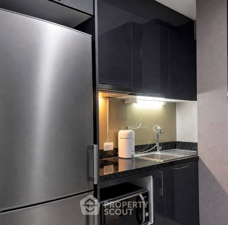 รูป ใกล้ BTS เพลินจิต เพียง 100 ม. คอนโด 1 ห้องนอน Noble Ploenchit (ID 3252244) - รูปที่ 2/5