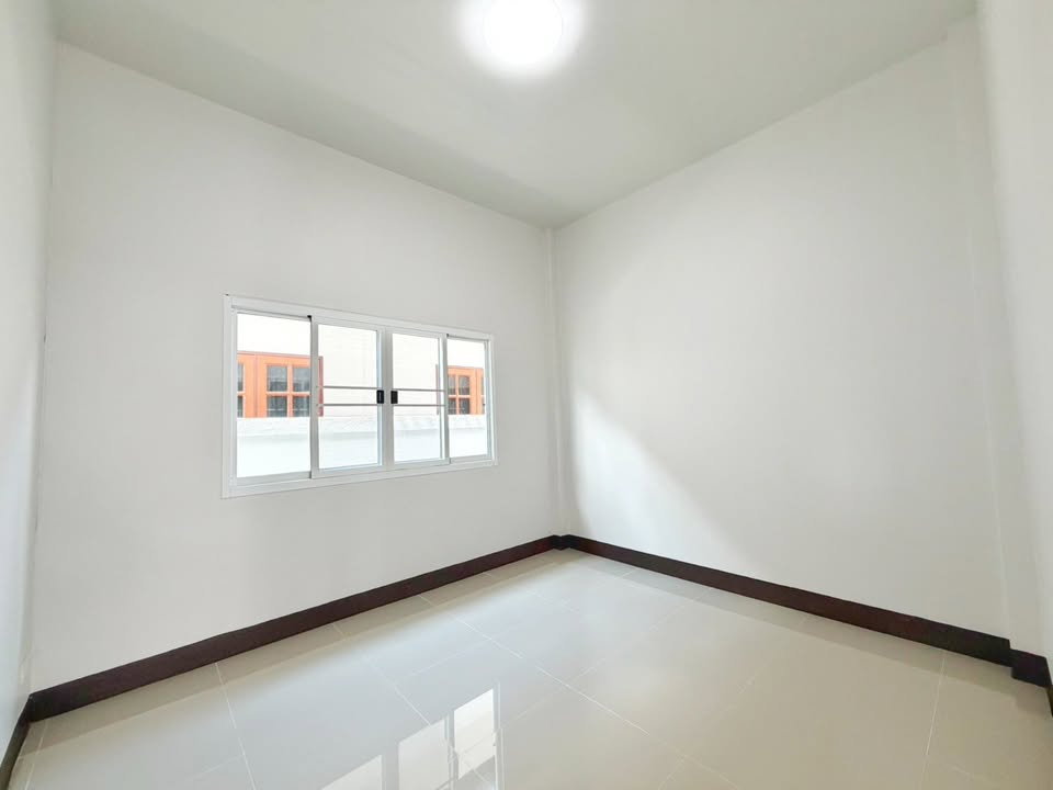 รูป 🏡 ขายด่วน! บ้านชั้นเดียวรีโนเวทใหม่ พร้อมอยู่ สันพระเจ้างาม ต้นเปา สันกำแพง เชียงใหม่ 📞 063-6649056 - รูปที่ 14/16