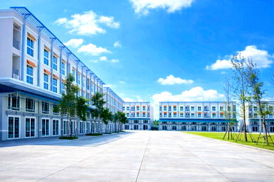 เช่าอาคารพาณิชย์ สมุทรปราการ : ABAC ม.อัสสัมชัญ เอแบค บางนา 700 ม. บางนา-ตราด บางเสาธง โฮมออฟฟิศ 3.5 ชั้น 2นอน 3น้ำ 18 ตร.ว.197 ตร.ม. เฟอร์ฯ และเครื่องใช้ไฟฟ้า แอร์