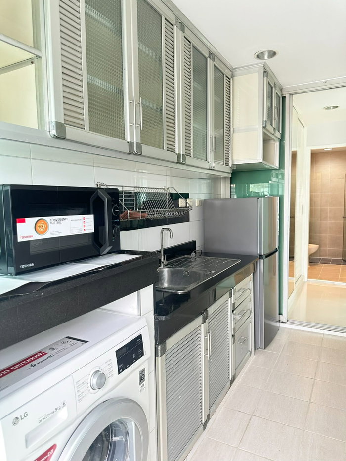 picture Condo for rent near BTS Saphntaksin & Sathon pier - 5/7