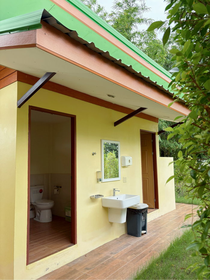 รูป 🏡 บ้านเดี่ยวบนพื้นที่ 2 ไร่ 1 งาน พื้นที่กว้าง มีพื้นที่สีเขียว และความเป็นส่วนตัว 🌳 💰 ราคา 8.5 ล้านบาท 📍 บ้านเสม็ด ต.นาบัว อำเภอเมืองสุรินทร์ - รูปที่ 21/30