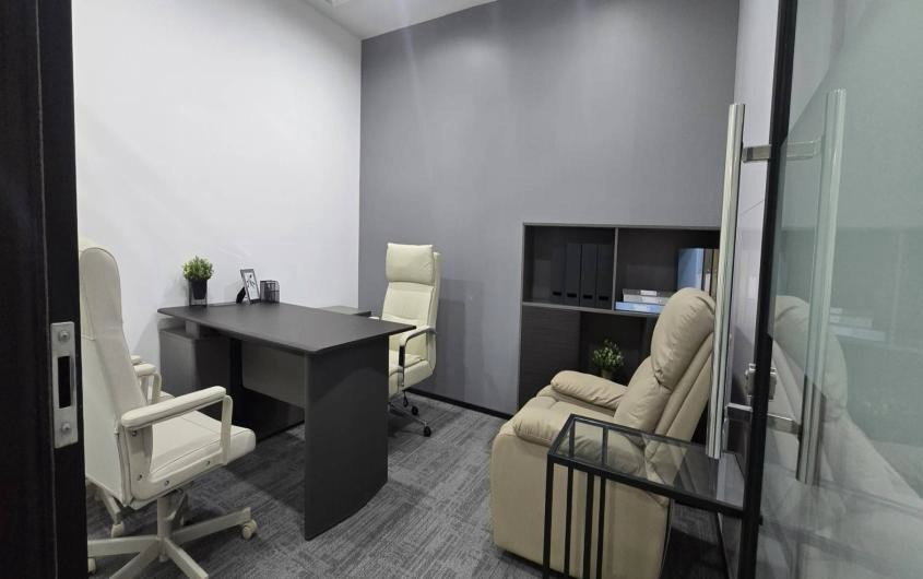 picture LTH16110 - Office Space for Rent Witthayu | 138 sq.m. | CRC Tower | All Seasons Place | 191,820 THB  - 6/6