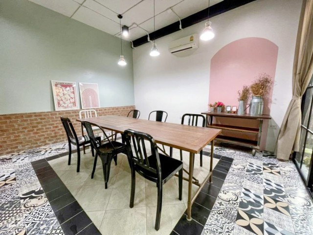 รูป อาคารสำนักงาน คาเฟ่ลับ 2 ชั้น สไตล์โมเดิร์นลอฟท์ 6นอน 3น้ำ MRT บางรักน้อยท่าอิฐ 630 ม. ใกล้ตลาดท่าอิฐ 720 ม.  ครึ่งไร่ 200ตร.ว.  640ตร.ม. - รูปที่ 7/8