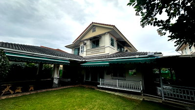บ้านเดี่ยว ถนนบางบอน 4 : ขายบ้านเดี่ยว บ้านมัณฑิกา บางบอน–เพชรเกษม ขนาดใหญ่ 115 ตร.ว. พื้นที่ใช้สอยประมาณ 300 ตร.ม. ต่อเติมครบ พร้อมเฟอร์นิเจอร์บิ้วอินทั้งหลัง ราคา 8.5 ล้าน