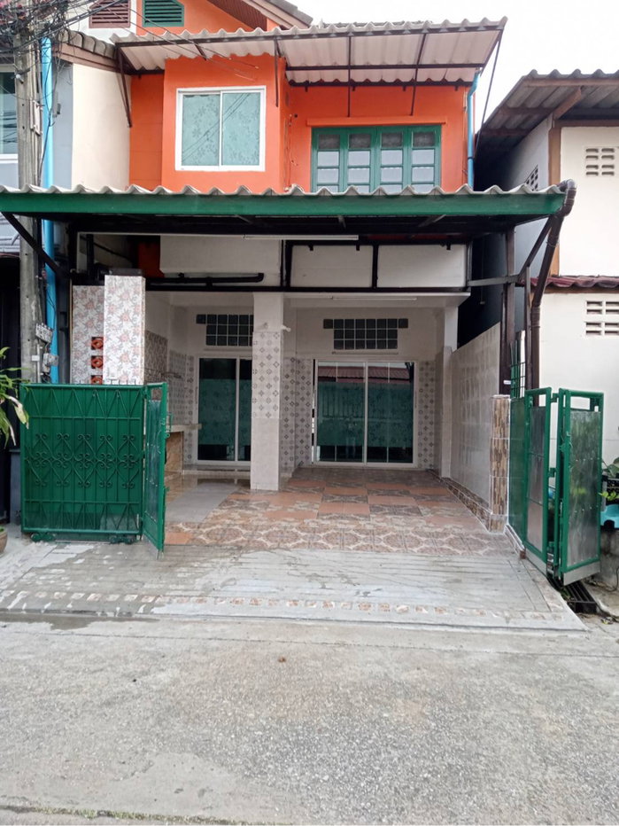 picture 2  shower room closed to the main Raninthra rd.  - 5/33