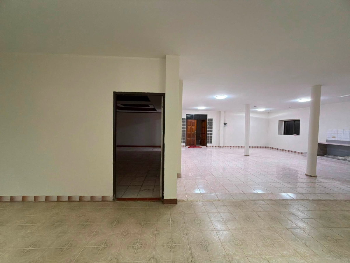 รูป ให้เช่า บ้านเดี่ยว พหลโยธิน 52 ซอยร่วมใจ 5 | 264 ตร.ม. | 4 ห้องนอน | จอดรถ 6 คัน - รูปที่ 9/22
