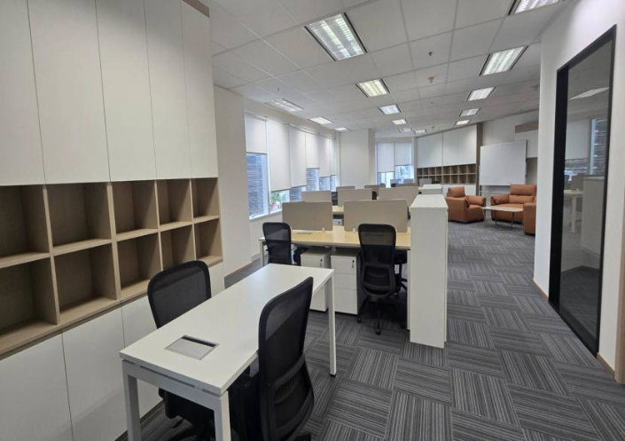 picture LTH16109 - Office Space for Rent Witthayu | 227 sq.m. | CRC Tower | All Seasons Place | 270,130 THB - 3/5
