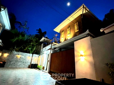 บ้านเดี่ยว ชลบุรี : วิลล่าเลี้ยงสัตว์ได้สี่ห้องนอนใน Jomtien Gallery Residence พัทยา (ID 3251210)