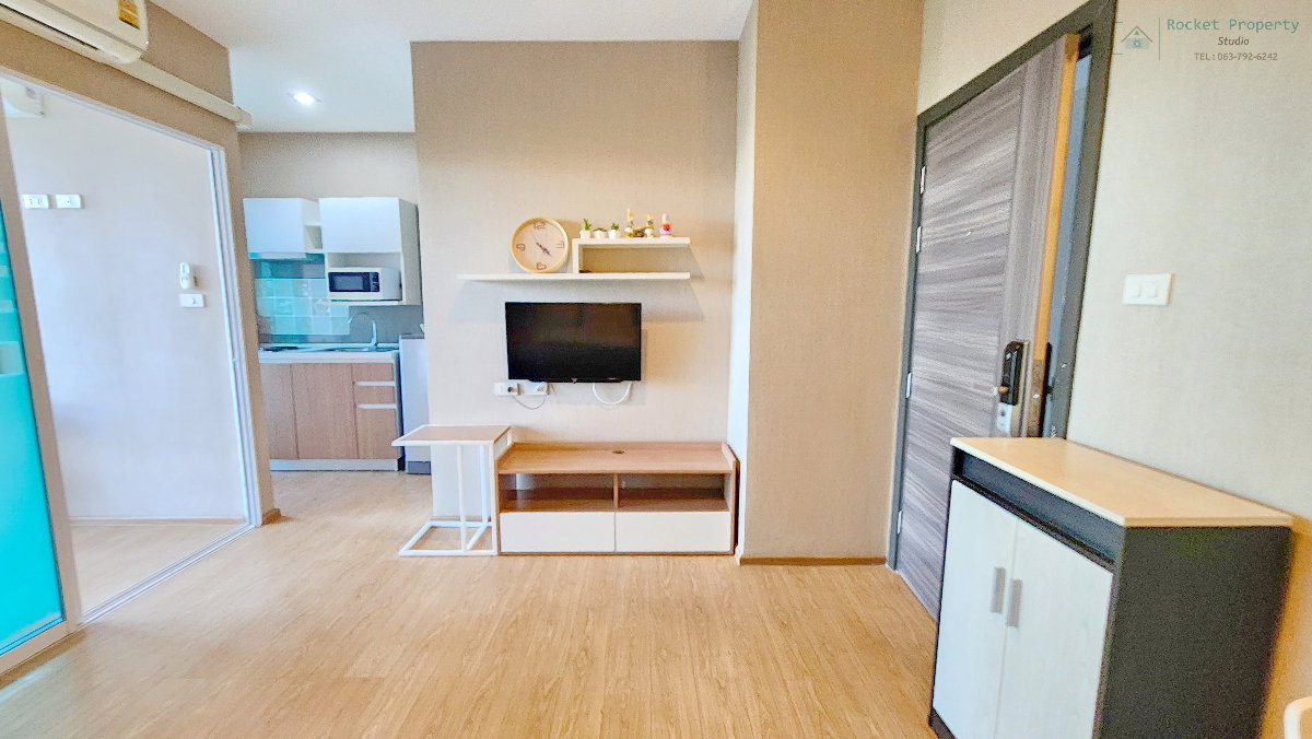 รูป คอนโด  ห้องกว้าง สภาพใหม่ ทำเลดี ใกล้สนามบินเชียงใหม่  เฟอร์ครบ พร้อมอยู่ มีสระว่ายน้ำ ระบบรักษาความปลอดภัยดีเยี่ยม - รูปที่ 3/10
