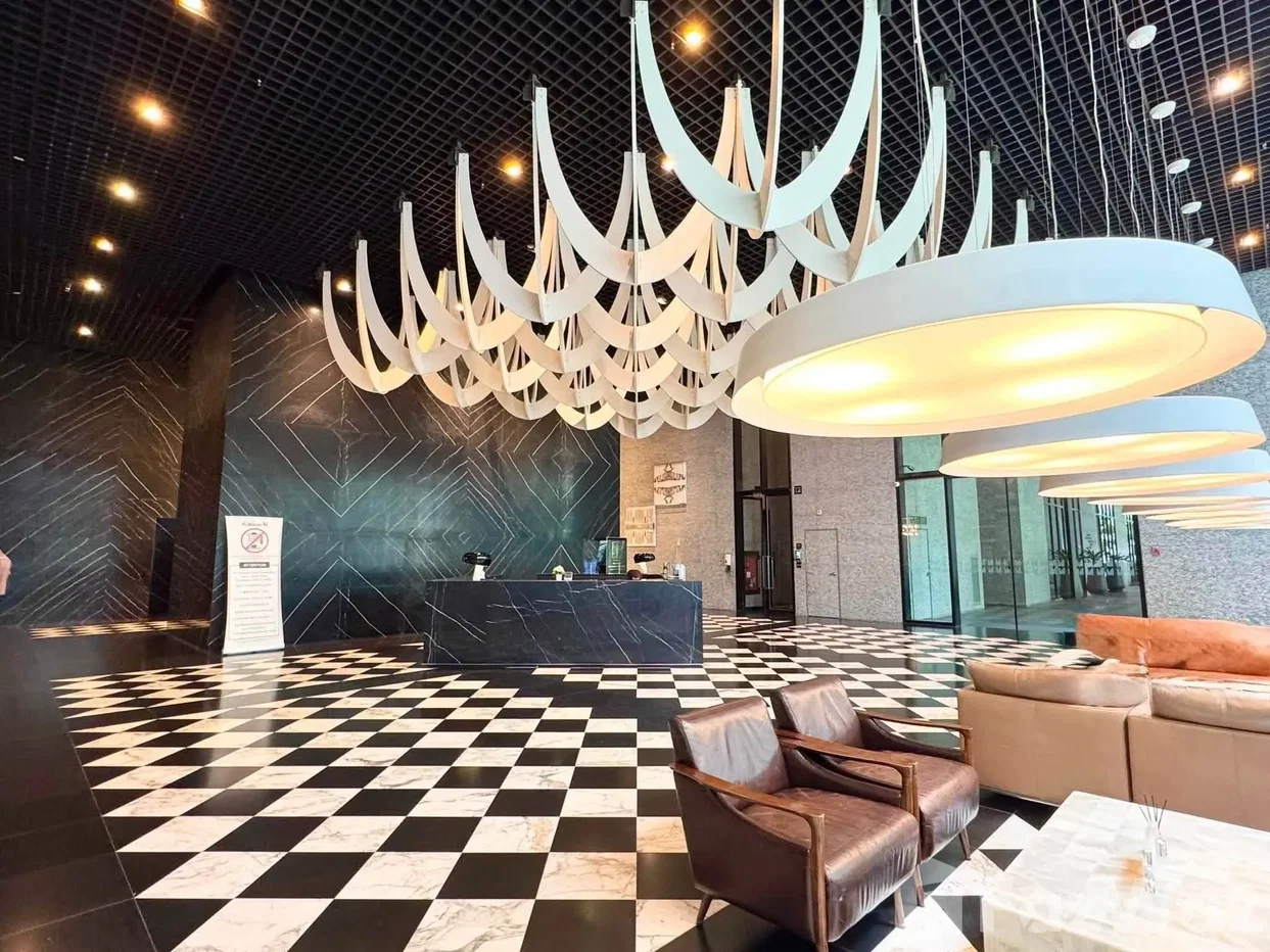 picture NOBLE PLOENCHIT 6726895 - 15/19