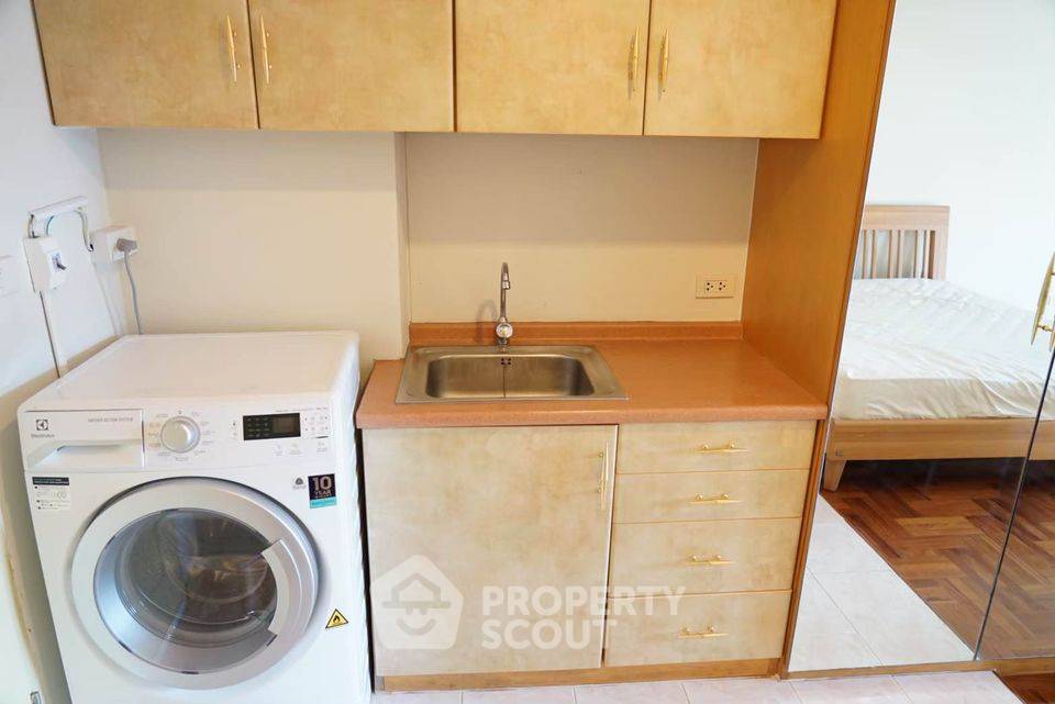 picture 100m To BTS Sala Daeng | 1-BR Silom Terrace Condominium (ID 467475) - 6/9