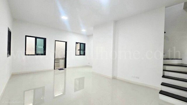 รูป ทาวน์โฮม 2 ชั้น ภัทรไพรเวท 2 เฟส 3 หลังมุม ต้นโครงการ บ้านใหม่เหมือนมือ 1 - รูปที่ 10/25
