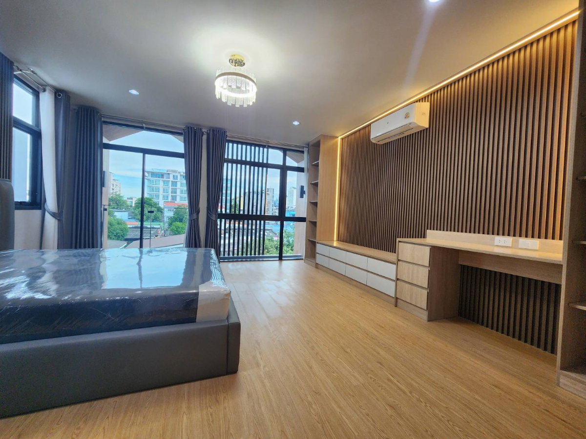 picture Large detached house, Rama 9 area, near MRT. - 6/19